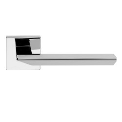 Durų rankena ant kvadratinės rozetės TRIO